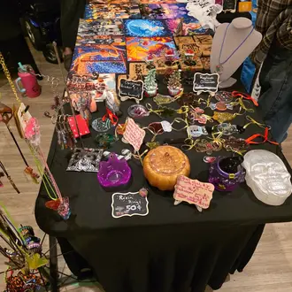Resin art and accessories